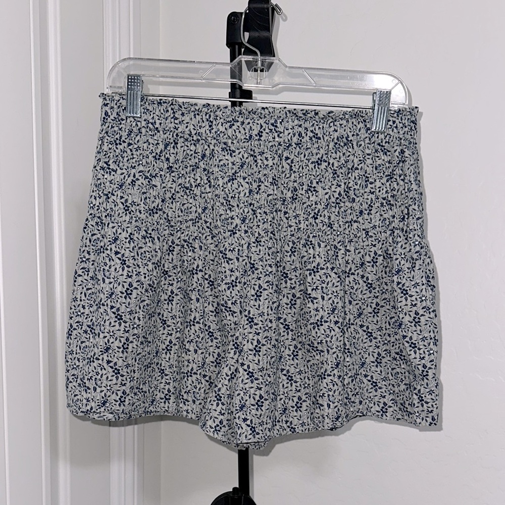 MADEWELL Smocked Pull-On Shorts in Florentine Floral Blue Skirt Skort Size Small - Picture 5 of 11
